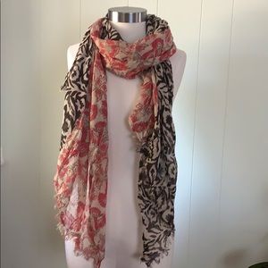 Women’s scarf